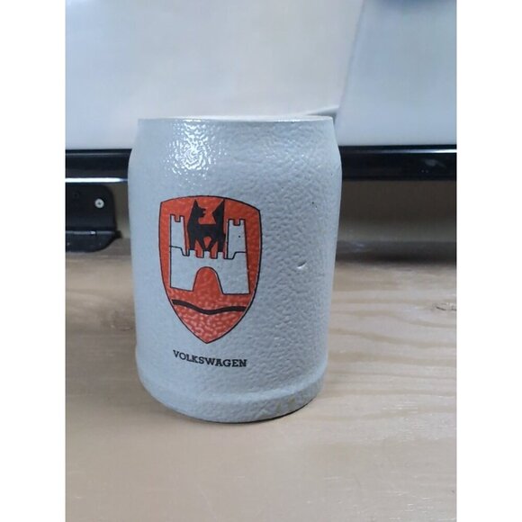 Volkswagen 1/2 0.5 L mug Beer Stein Made In Germany Red Shield Black Wolf Castle - Picture 7 of 10